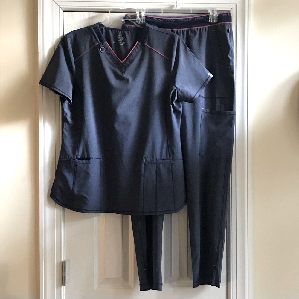 Cherokee scrub set